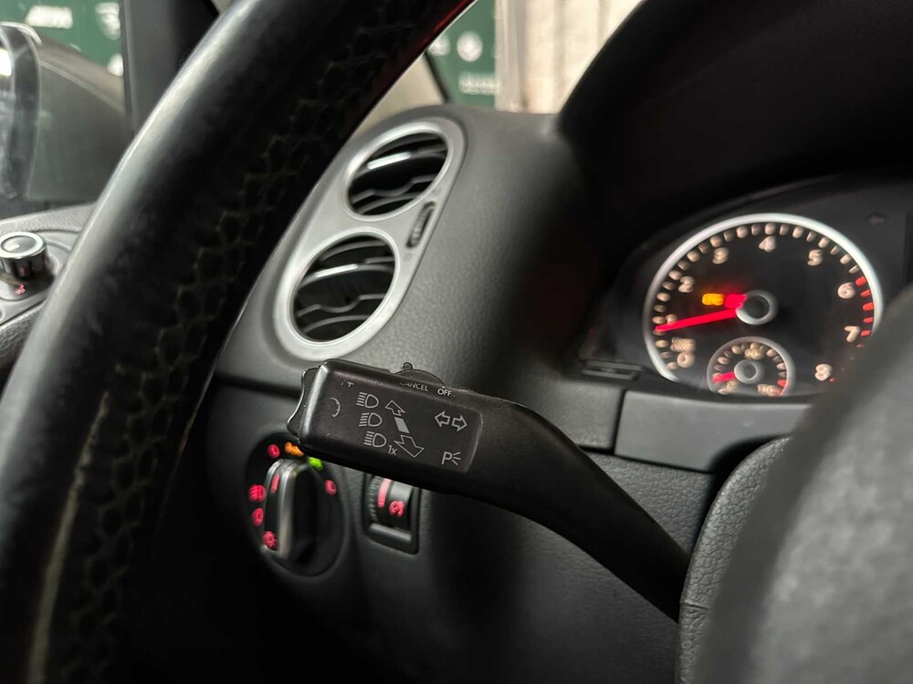 Volkswagen Tiguan 2.0 TSI Sport&St.4M 200pk 2012, L-502-JN