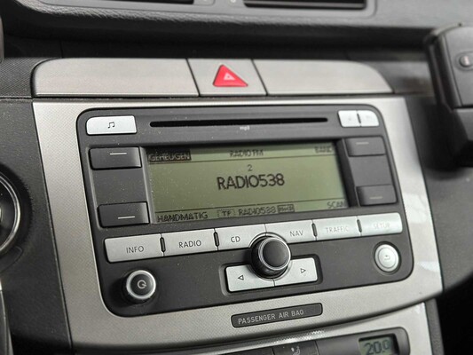 Volkswagen Passat Variant 2.0 FSI Comfortl.Bns 150pk 2007, 55-TZ-XV