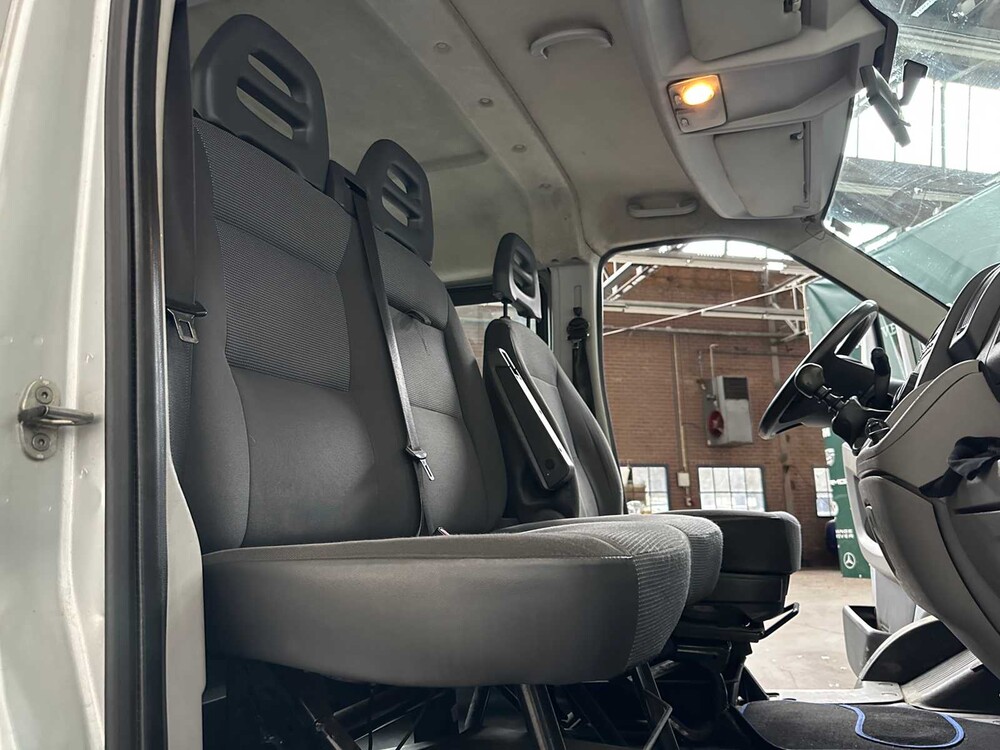 Peugeot Boxer 330 2.2 HDI L2H1 DC 120pk 2008 (6-persoons), 09-VRD-9