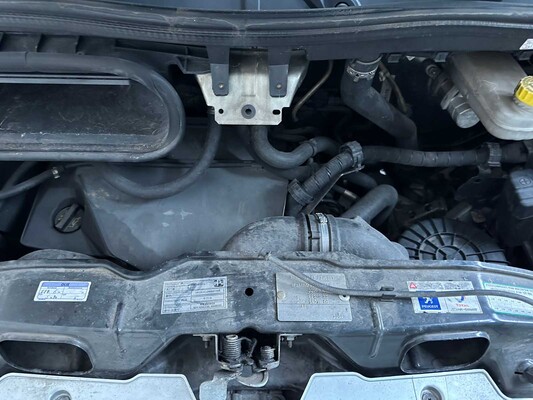 Peugeot Boxer 330 2.2 HDI L2H1 DC 120pk 2008 (6-persoons), 09-VRD-9