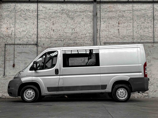 Peugeot Boxer 330 2.2 HDI L2H1 DC 120pk 2008 (6-persoons), 09-VRD-9