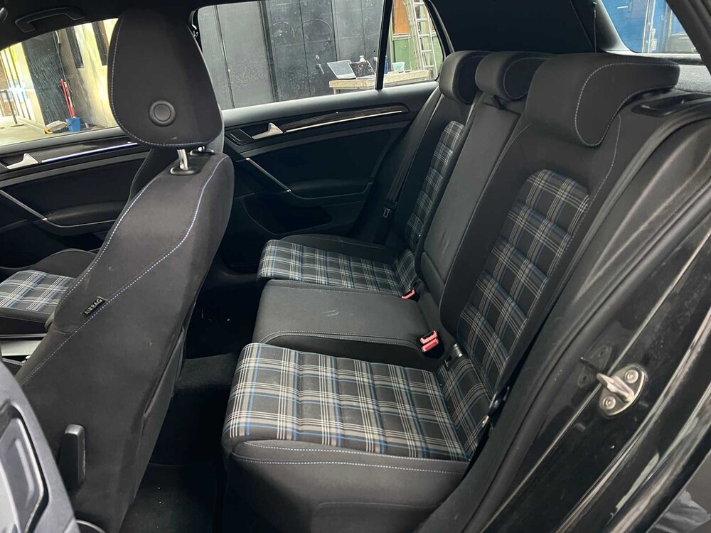 Volkswagen Golf GTE 1.4 TSI 150pk 2015, HB-972-G