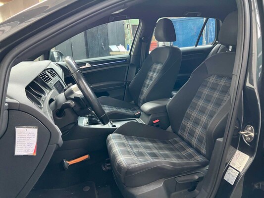 Volkswagen Golf GTE 1.4 TSI 150pk 2015, HB-972-G
