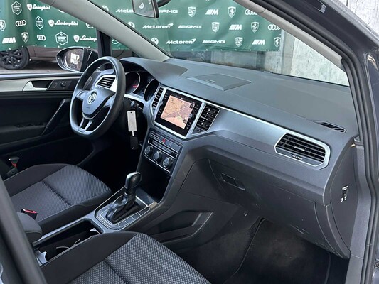 Volkswagen Golf Sportsvan 1.0 TSI Highline 110pk 2018, N-155-RT