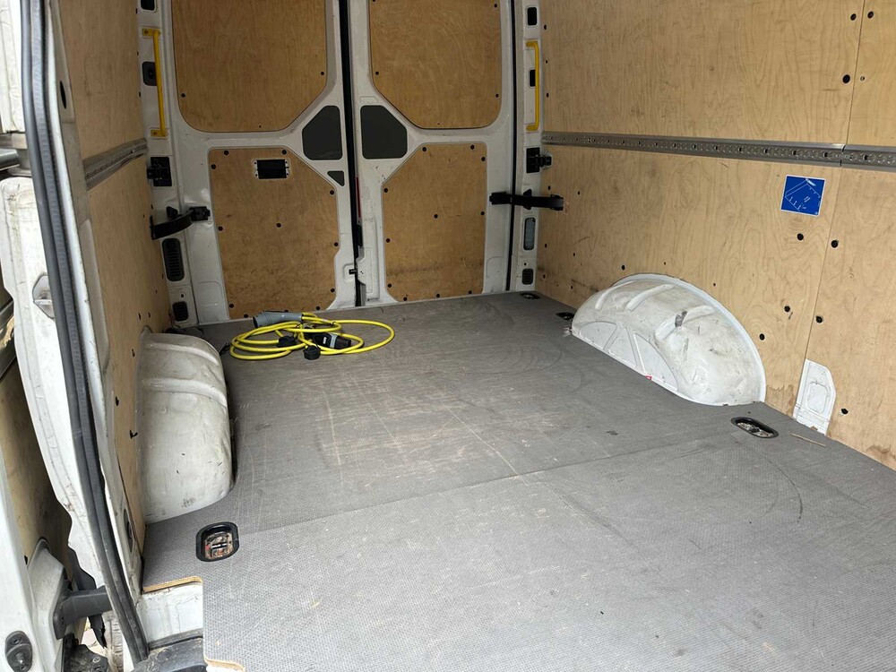 Volkswagen Crafter e-Crafter L3H3 36kWh 2019, VXJ-47-F