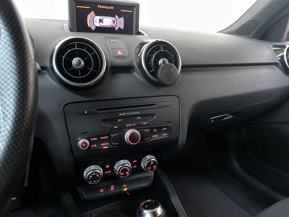 Audi A1 Sportback 1.4 TFSI S-line PDC 122pk 2013, 7-KFN-93