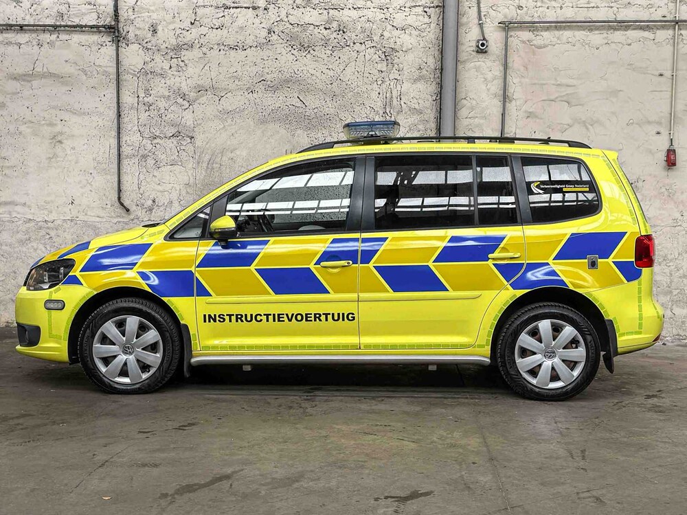 Volkswagen Touran 2.0 TDI Comfortline BlueMotion (AUTOMAAT) 140pk 2013, 8-KNN-06