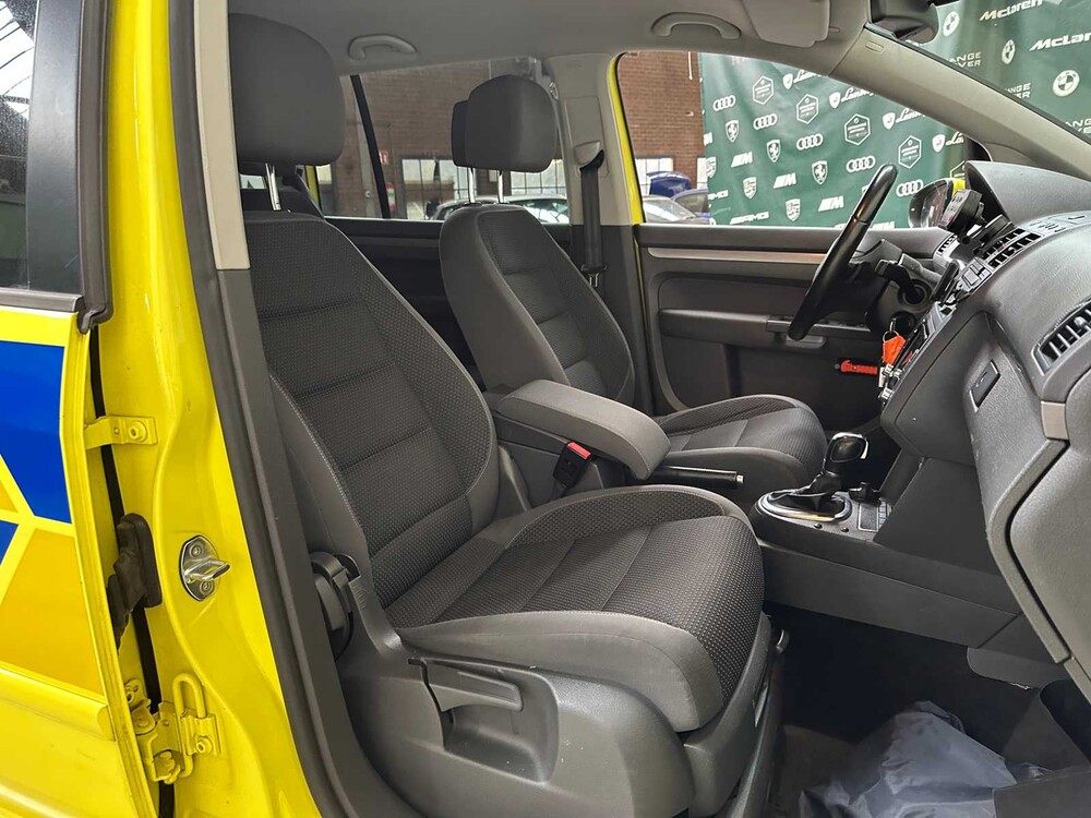 Volkswagen Touran 2.0 TDI Comfortline BlueMotion (AUTOMAAT) 140pk 2013, 8-KNN-06