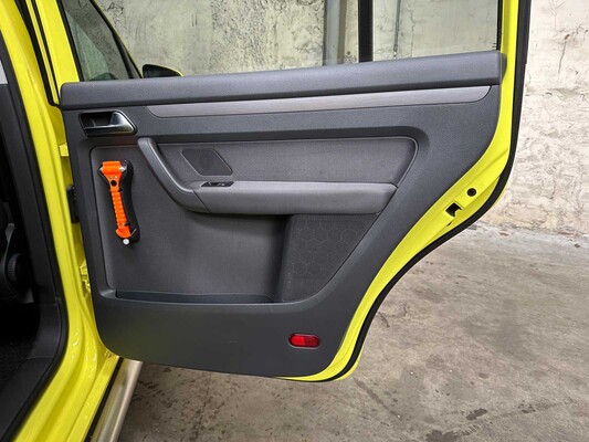 Volkswagen Touran 2.0 TDI Comfortline BlueMotion (AUTOMAAT) 140pk 2013, 8-KNN-06