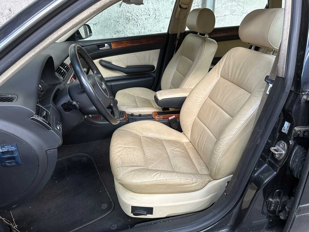 Audi A6 Avant 2.4 Quattro Exclusive 170pk 2002, 14-JP-NK