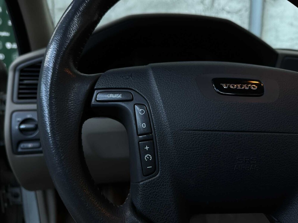 Volvo V70 2.4 T G.Ocean Race 200pk 2002, 97-JS-SG