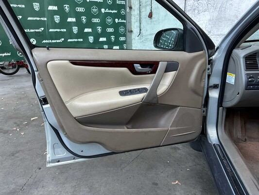 Volvo V70 2.4 T G.Ocean Race 200pk 2002, 97-JS-SG