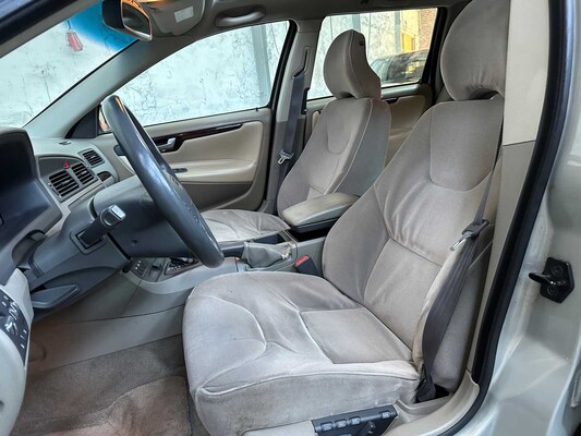 Volvo V70 2.4 T G.Ocean Race 200pk 2002, 97-JS-SG