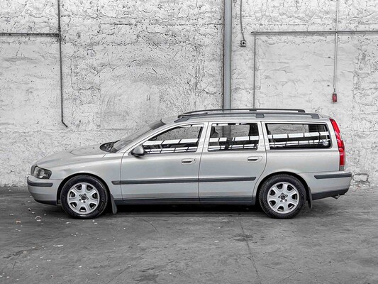 Volvo V70 2.4 T G.Ocean Race 200pk 2002, 97-JS-SG