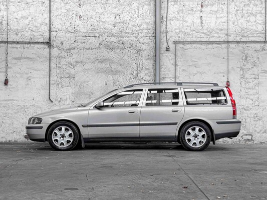 Volvo V70 2.4 T G.Ocean Race 200pk 2002, 97-JS-SG