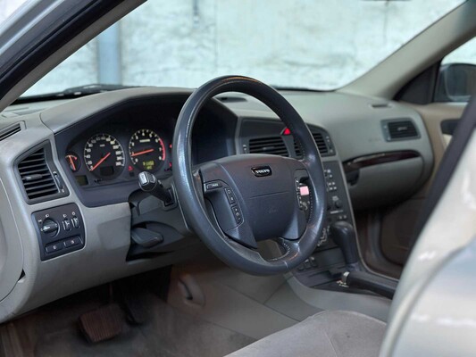 Volvo V70 2.4 T G.Ocean Race 200pk 2002, 97-JS-SG