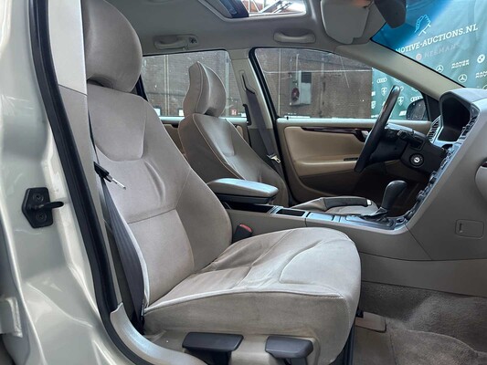 Volvo V70 2.4 T G.Ocean Race 200pk 2002, 97-JS-SG