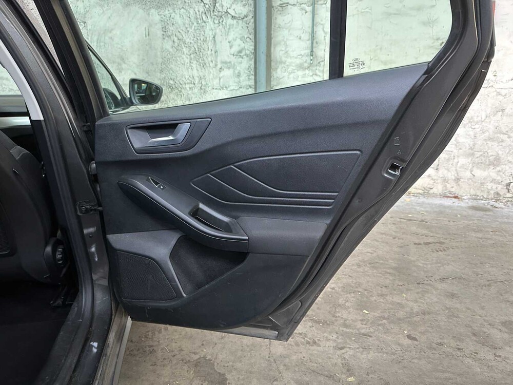 Ford Focus Wagon 1.0 EcoBoost Trend Edition Business 101pk 2020 (Org-NL & Eerst eigenaar), J-930-GX