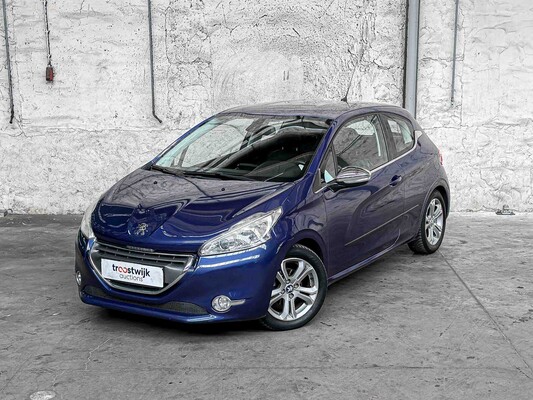 Peugeot 208 1.4 VTi Allure 95pk 2012, 31-XVB-3