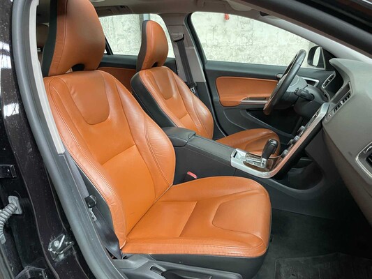 Volvo V60 Generation V 2.0 200pk 2011