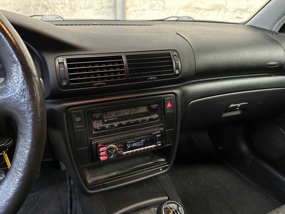 Volkswagen Passat 1.9 TDI Trendline 90pk 2000, 06-FD-FF