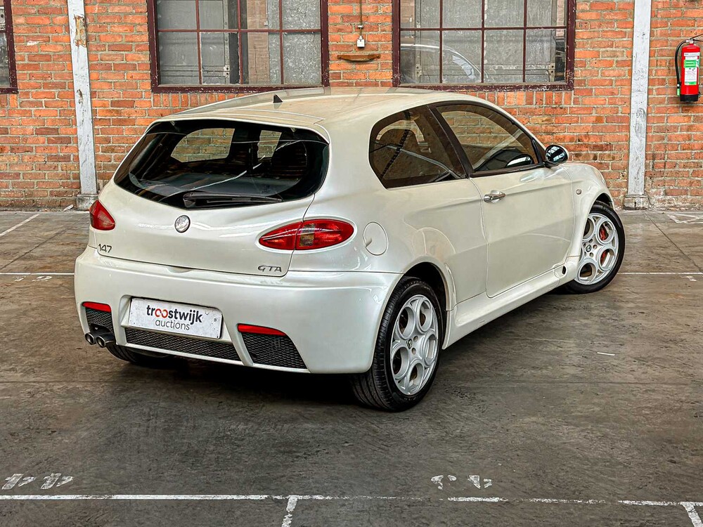 Alfa Romeo 147 GTA 3.2 V6 250pk 2005 -Youngtimer-
