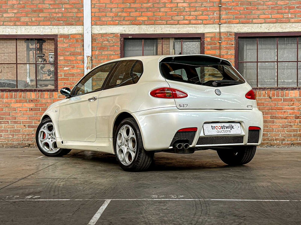 Alfa Romeo 147 GTA 3.2 V6 250pk 2005 -Youngtimer-