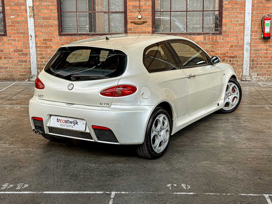 Alfa Romeo 147 GTA 3.2 V6 250pk 2005 -Youngtimer-