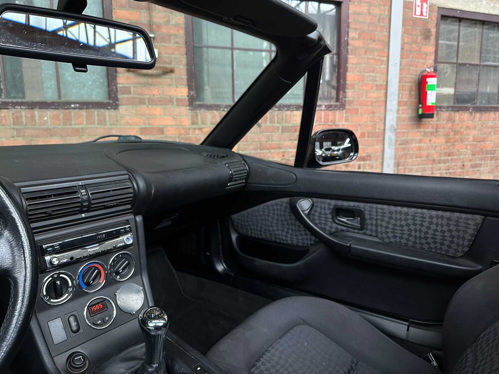 BMW Z3 Roadster Facelift 1.9i 118pk 2001, 64-GR-JN