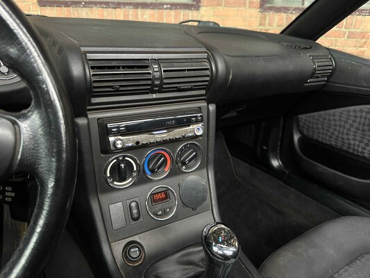 BMW Z3 Roadster Facelift 1.9i 118pk 2001, 64-GR-JN