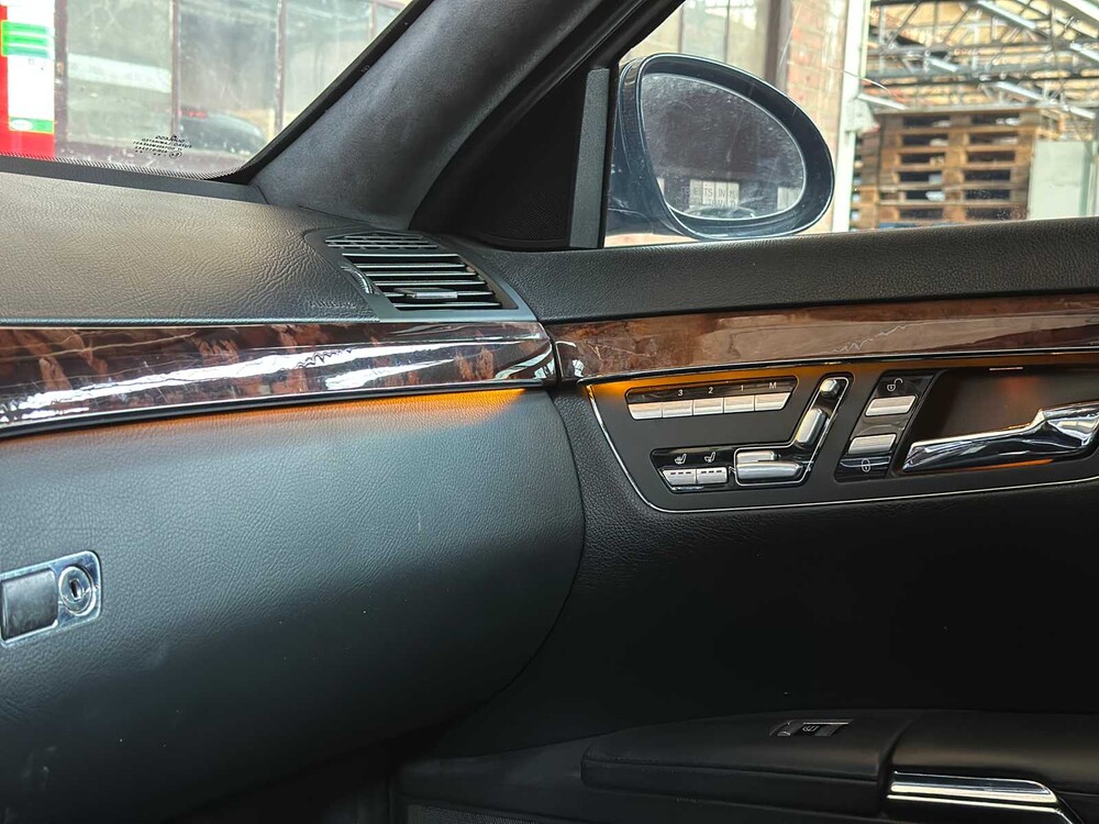 Mercedes S63 AMG 6.2 V8 518pk 2007