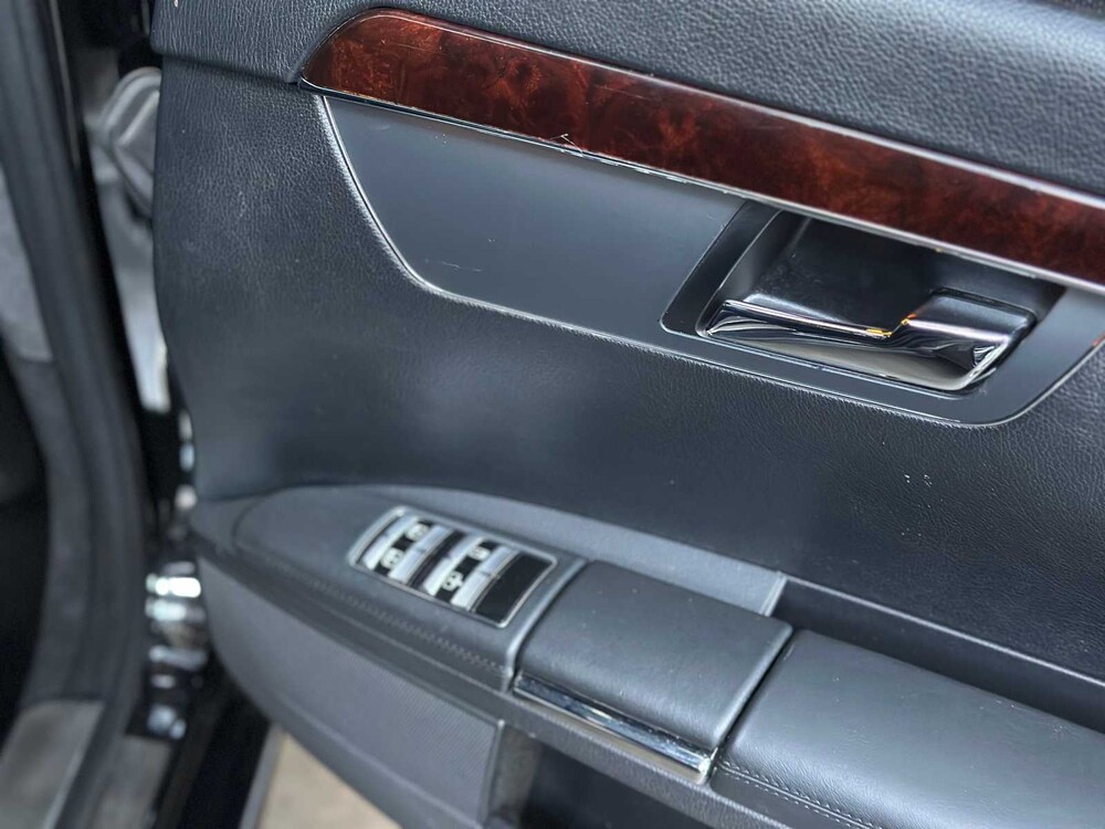 Mercedes S63 AMG 6.2 V8 518pk 2007