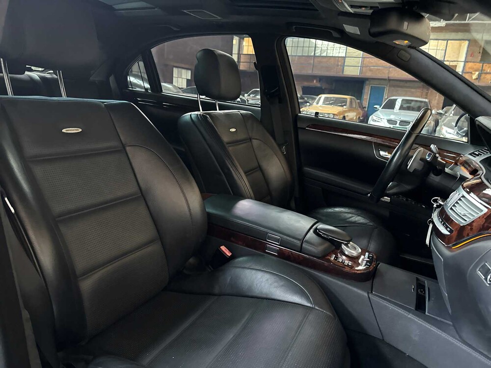 Mercedes S63 AMG 6.2 V8 518pk 2007