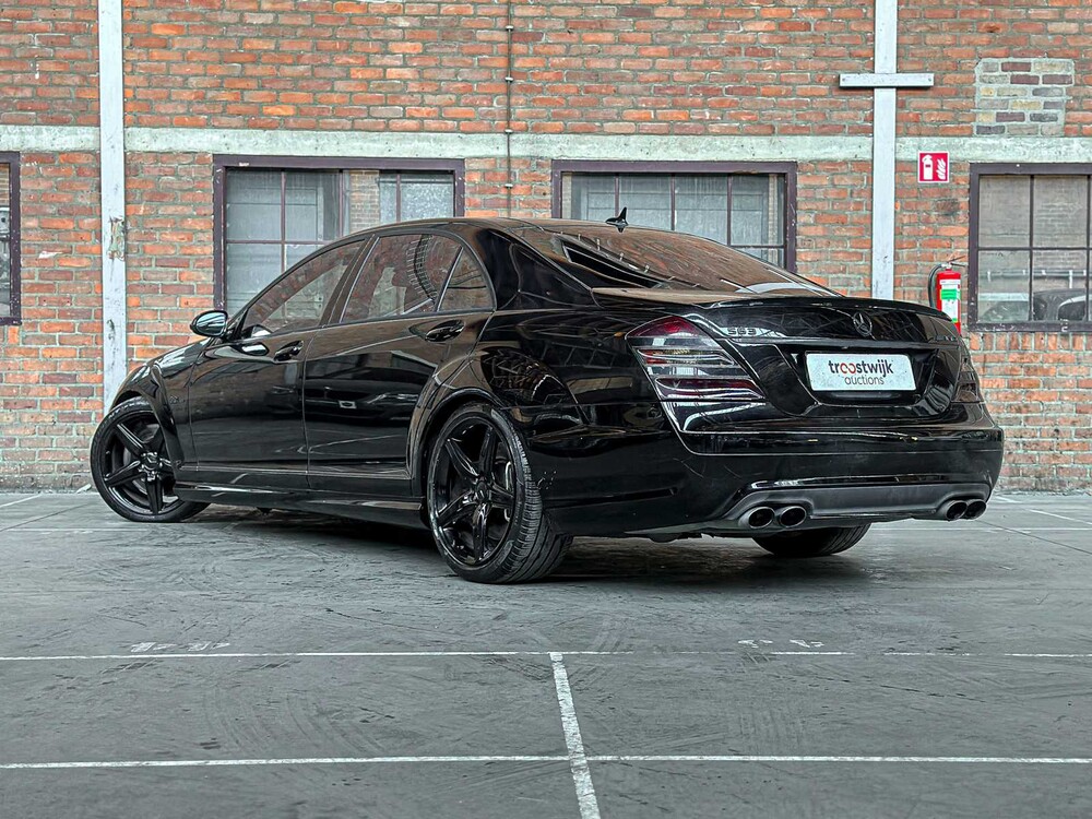 Mercedes S63 AMG 6.2 V8 518pk 2007