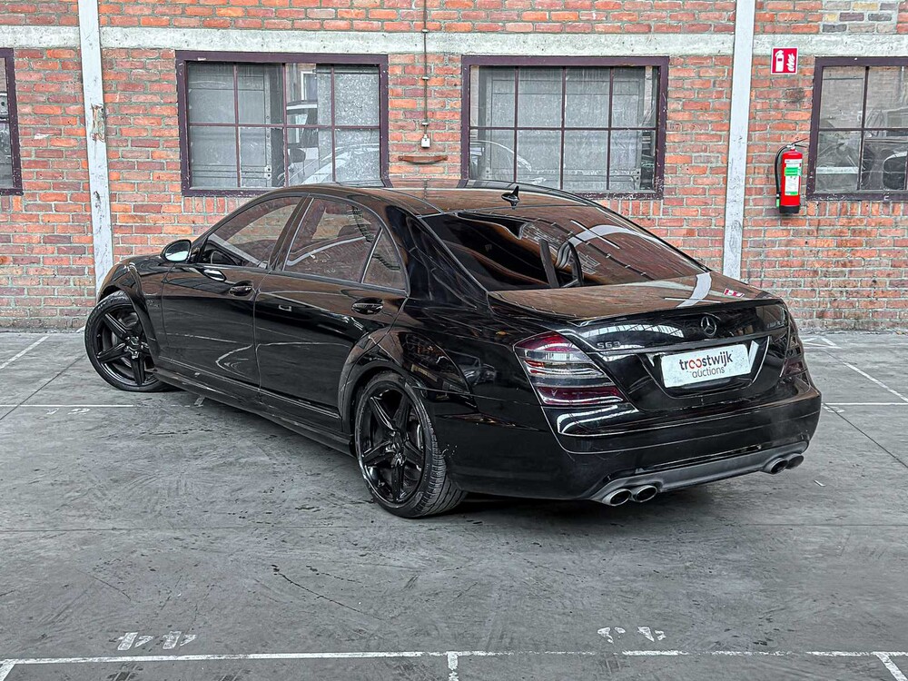 Mercedes S63 AMG 6.2 V8 518pk 2007