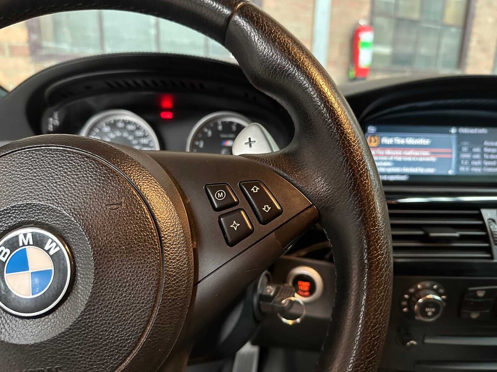 BMW M5 5.0 V10 500pk 2006 5-Serie