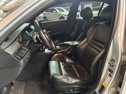 BMW M5 5.0 V10 500pk 2006 5-Serie