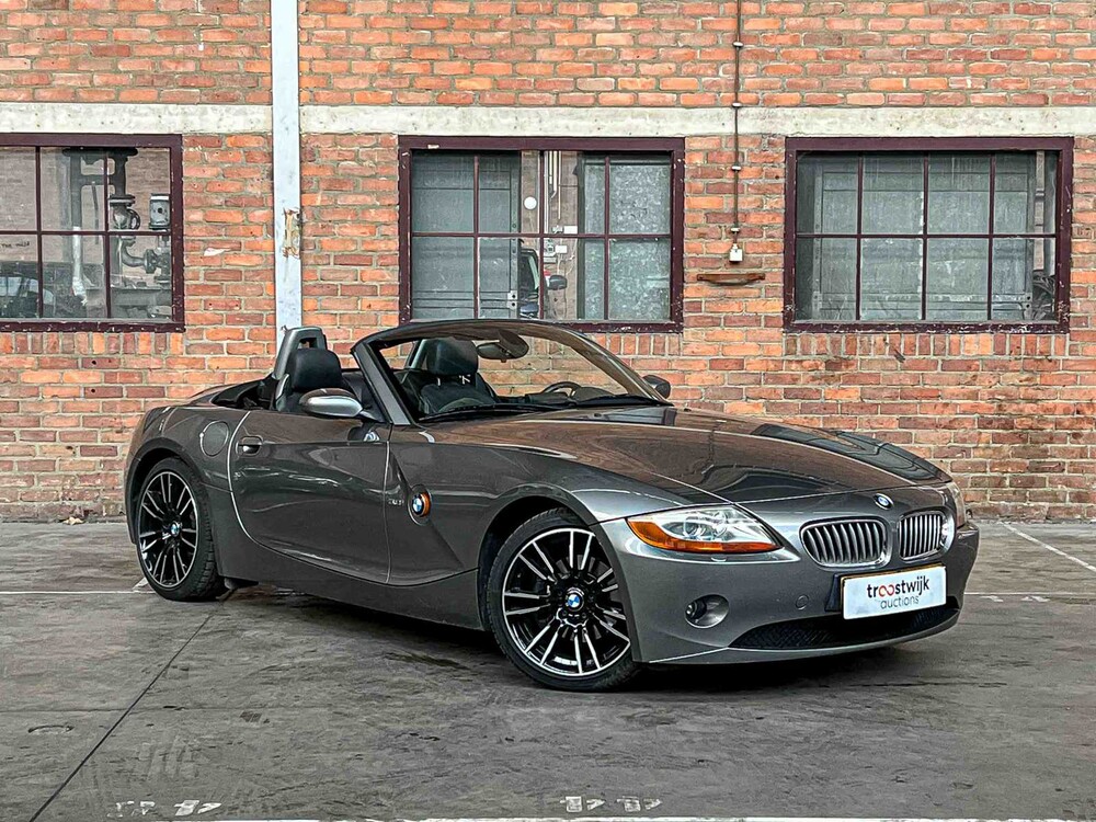 BMW Z4 Roadster 3.0i S 231pk 2004 (Hardtop + Softtop), 36-NV-HZ Youngtimer
