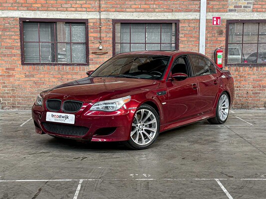 BMW M5 5.0 V10 E60 500pk 2006 5-serie