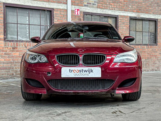 BMW M5 5.0 V10 E60 500pk 2006 5-serie
