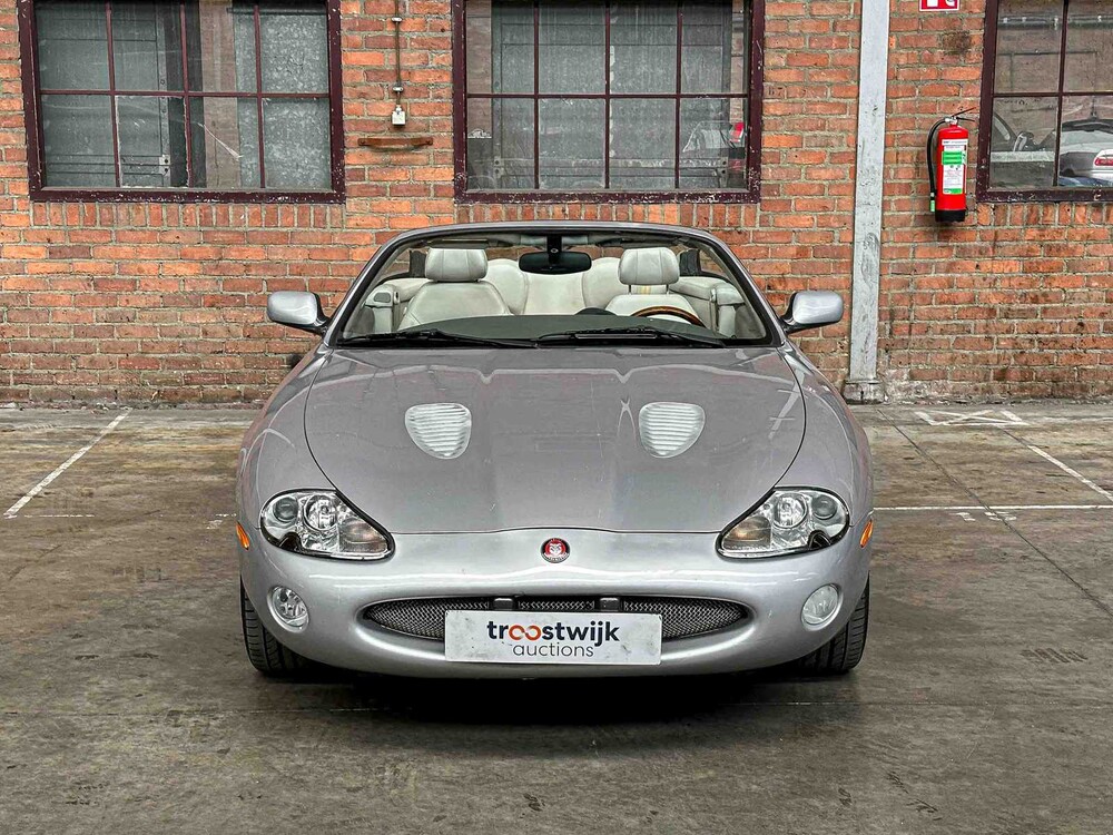 Jaguar XKR 4.0 V8 Convertible 363pk 2001, N-457-KK Youngtimer