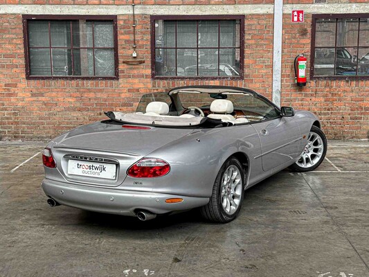 Jaguar XKR 4.0 V8 Convertible 363pk 2001, N-457-KK Youngtimer