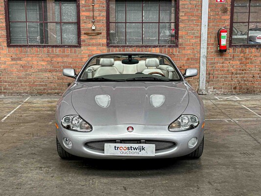 Jaguar XKR 4.0 V8 Convertible 363pk 2001, N-457-KK Youngtimer