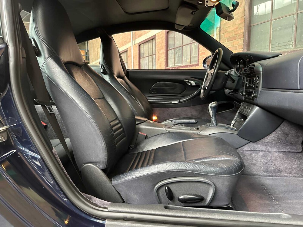 Porsche 911 3.4 Carrera Coupé 300pk 1998, 62-ZP-BG