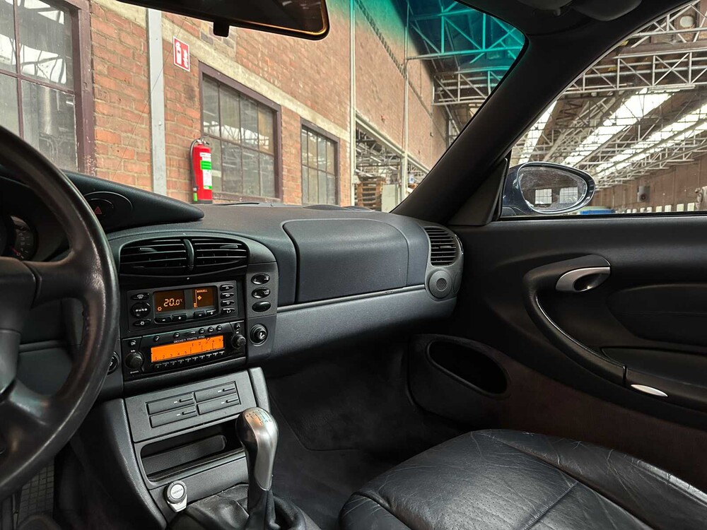 Porsche 911 3.4 Carrera Coupé 300pk 1998, 62-ZP-BG