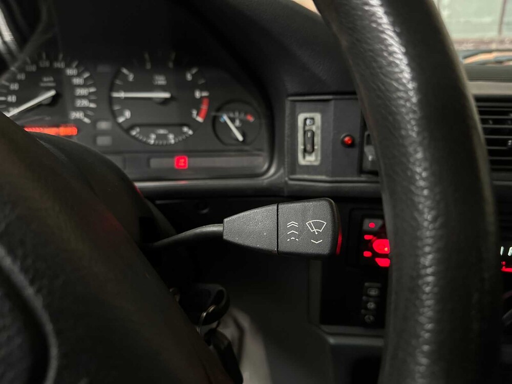 BMW 518i Touring Executive E34 116pk 1994 5-serie, JB-FJ-06 Youngtimer