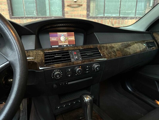 BMW 545i 4.4 V8 333pk 2003 5-serie, G-647-VP