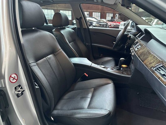 BMW 545i 4.4 V8 333pk 2003 5-serie, G-647-VP
