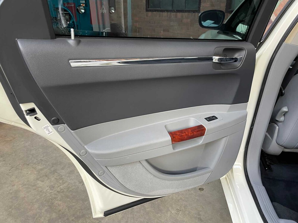 Chrysler 300C HEMI 5.7 V8 340pk 2006 Youngtimer