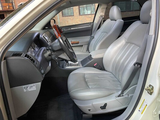 Chrysler 300C HEMI 5.7 V8 340pk 2006 Youngtimer